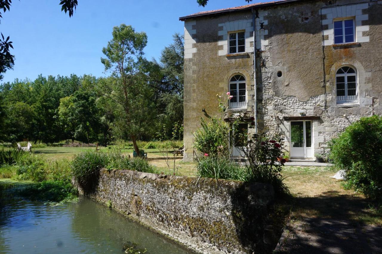 Le Moulin De Moquesouris - Chambres D'Hotes Et Table D'Hote Nazelles-Negron Ngoại thất bức ảnh